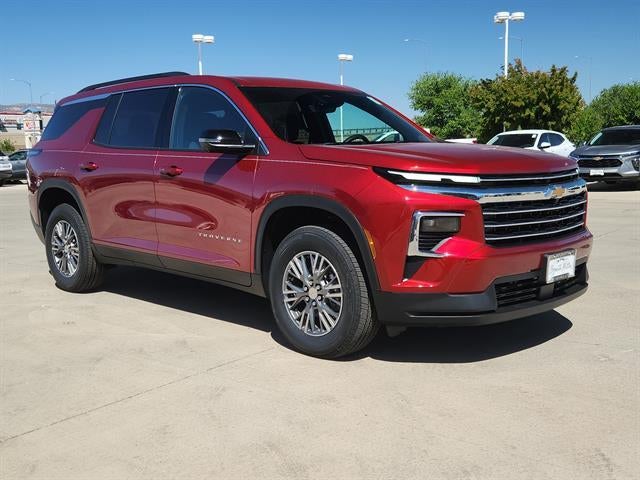 2026 Chevrolet Traverse LT in Radiant Red Tintcoat — front three-quarter view
